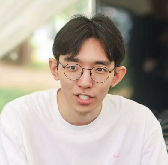 Yitong Liu